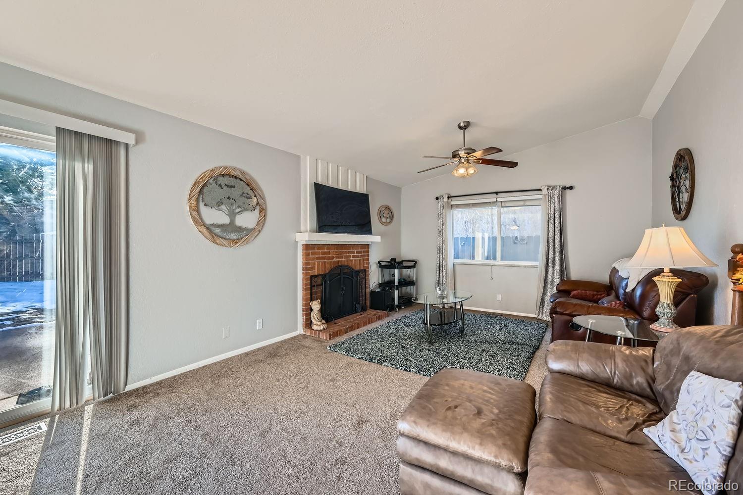 15896 Oxford Avenue, Aurora, CO 80013, 3 Bedrooms Bedrooms, ,2 BathroomsBathrooms,Residential,For Sale,Oxford,REC8697594