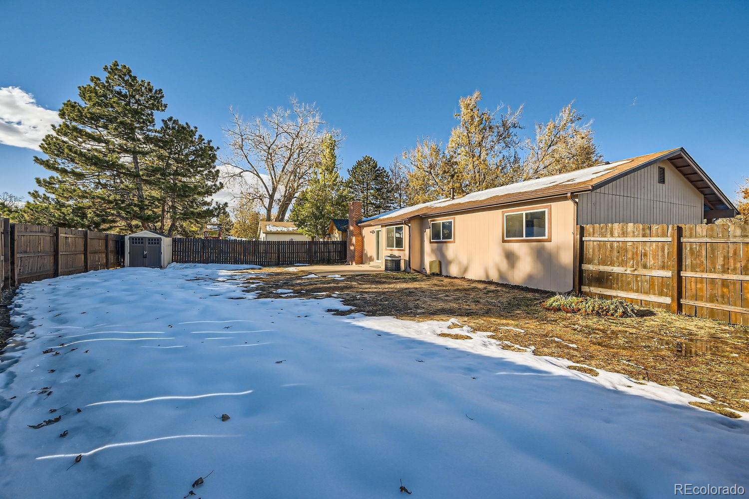 15896 Oxford Avenue, Aurora, CO 80013, 3 Bedrooms Bedrooms, ,2 BathroomsBathrooms,Residential,For Sale,Oxford,REC8697594