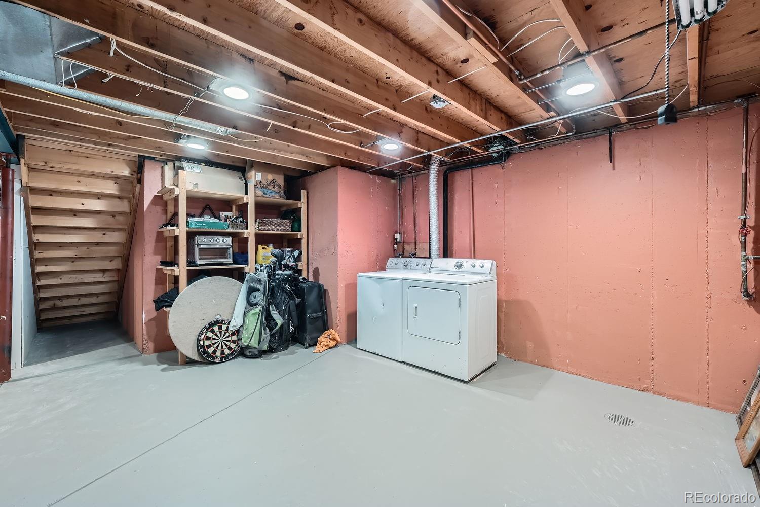 15896 Oxford Avenue, Aurora, CO 80013, 3 Bedrooms Bedrooms, ,2 BathroomsBathrooms,Residential,For Sale,Oxford,REC8697594