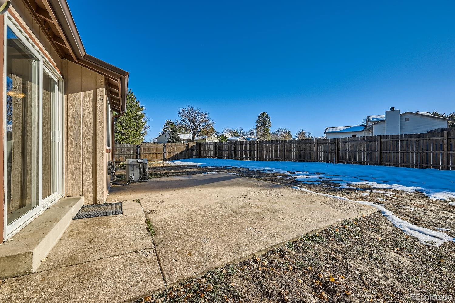 15896 Oxford Avenue, Aurora, CO 80013, 3 Bedrooms Bedrooms, ,2 BathroomsBathrooms,Residential,For Sale,Oxford,REC8697594