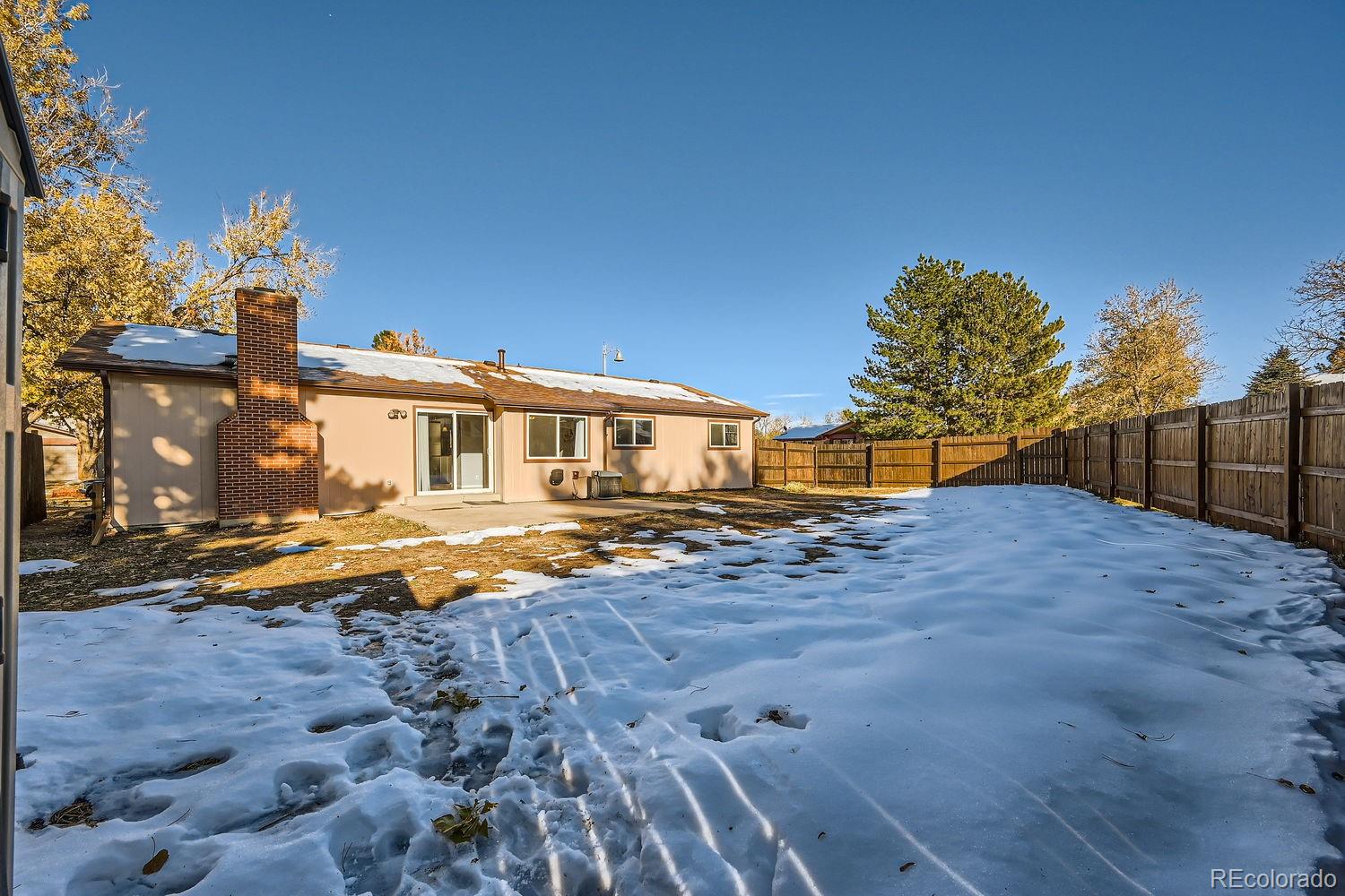 15896 Oxford Avenue, Aurora, CO 80013, 3 Bedrooms Bedrooms, ,2 BathroomsBathrooms,Residential,For Sale,Oxford,REC8697594