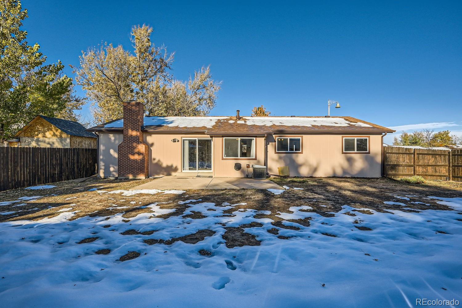 15896 Oxford Avenue, Aurora, CO 80013, 3 Bedrooms Bedrooms, ,2 BathroomsBathrooms,Residential,For Sale,Oxford,REC8697594