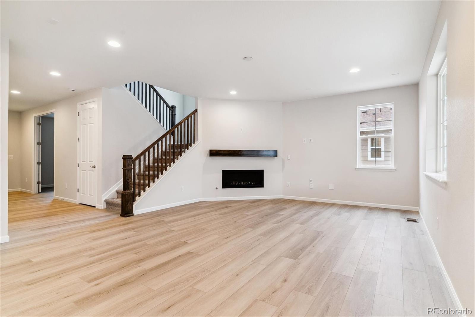 3822 Elk Street, Aurora, CO 80019, 5 Bedrooms Bedrooms, ,4 BathroomsBathrooms,Residential,For Sale,Elk,REC2105066