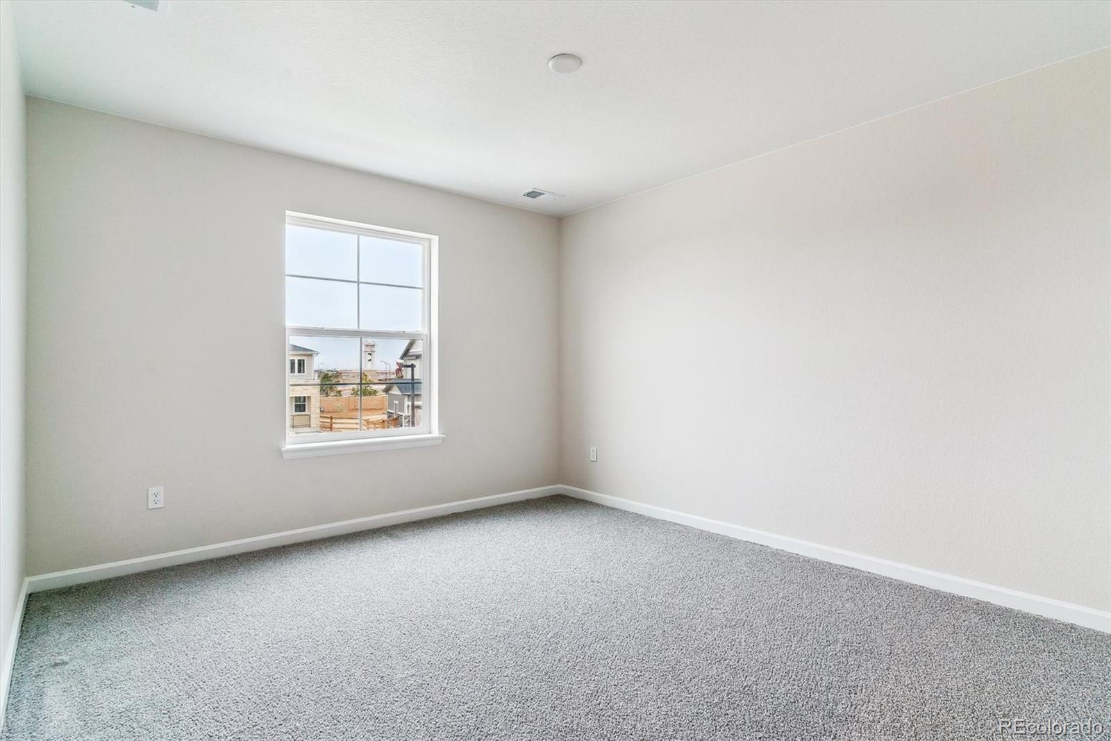 3822 Elk Street, Aurora, CO 80019, 5 Bedrooms Bedrooms, ,4 BathroomsBathrooms,Residential,For Sale,Elk,REC2105066