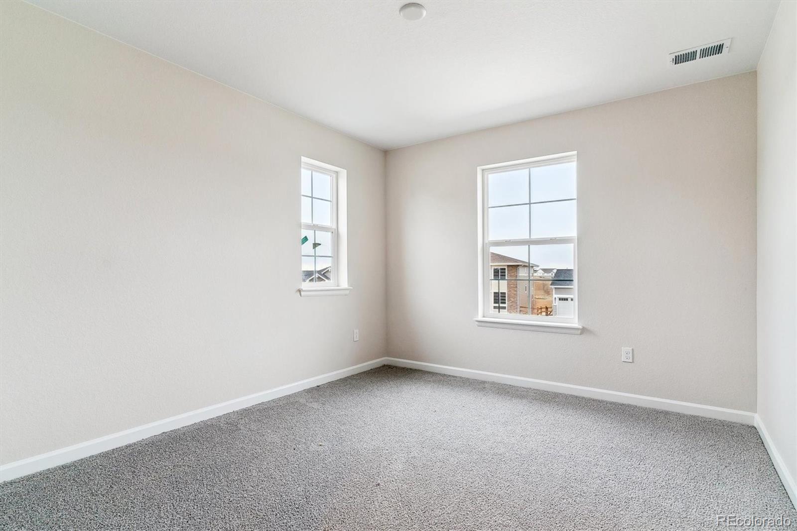 3822 Elk Street, Aurora, CO 80019, 5 Bedrooms Bedrooms, ,4 BathroomsBathrooms,Residential,For Sale,Elk,REC2105066