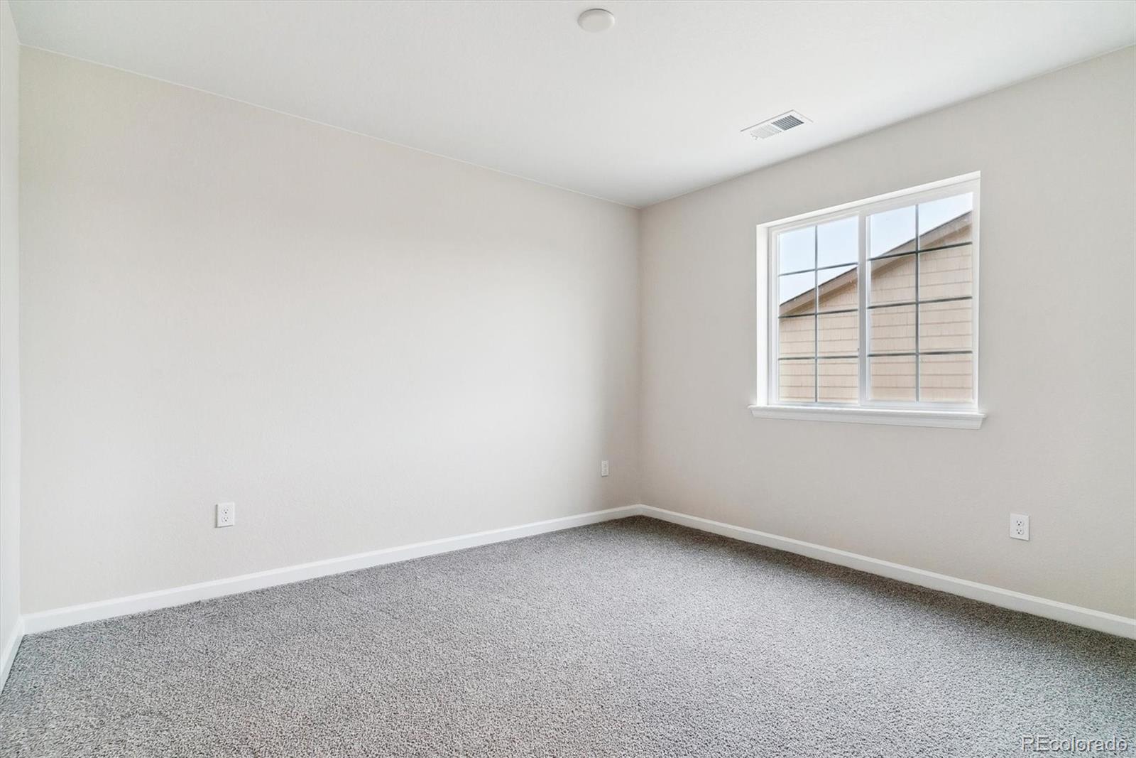 3822 Elk Street, Aurora, CO 80019, 5 Bedrooms Bedrooms, ,4 BathroomsBathrooms,Residential,For Sale,Elk,REC2105066