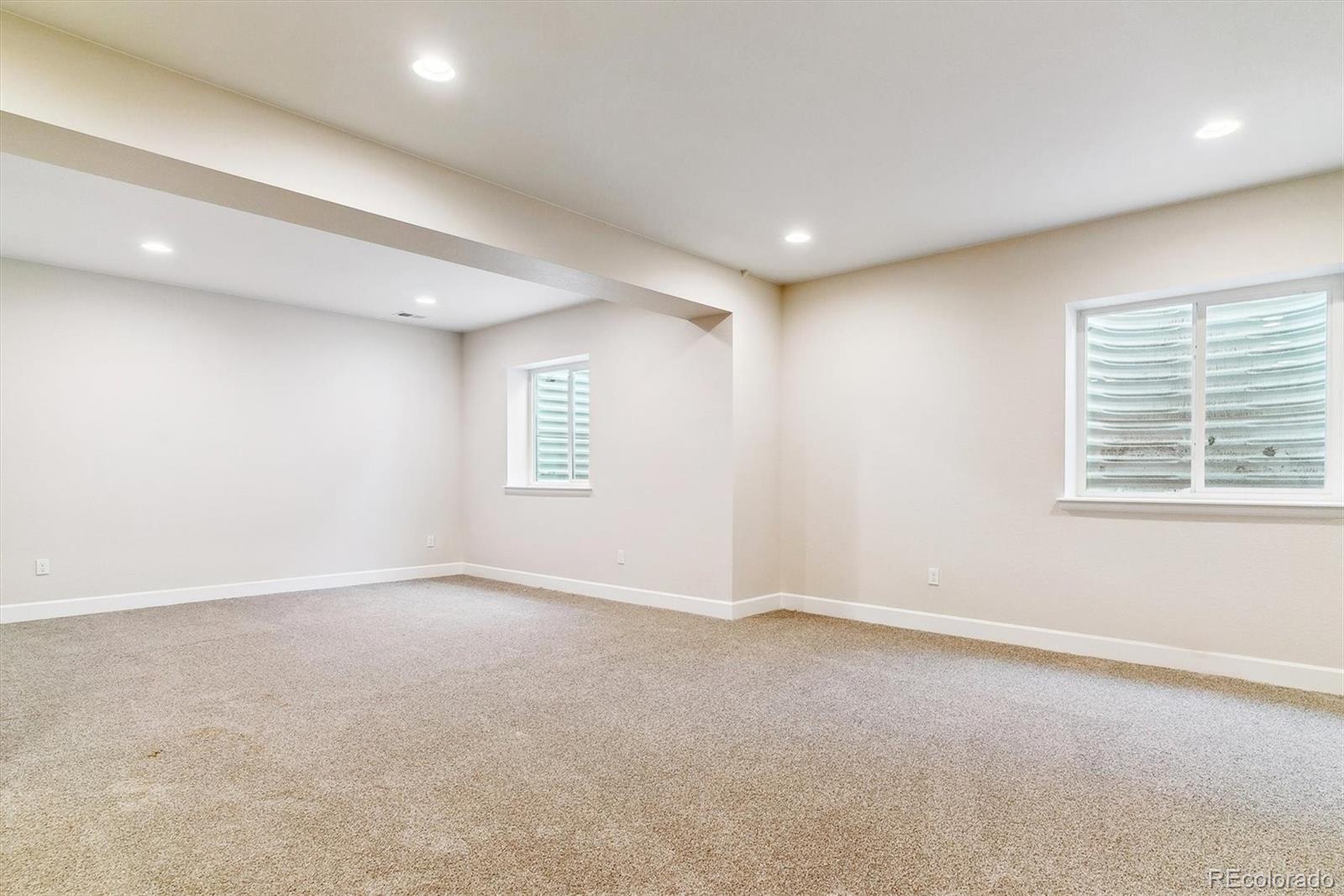 3822 Elk Street, Aurora, CO 80019, 5 Bedrooms Bedrooms, ,4 BathroomsBathrooms,Residential,For Sale,Elk,REC2105066