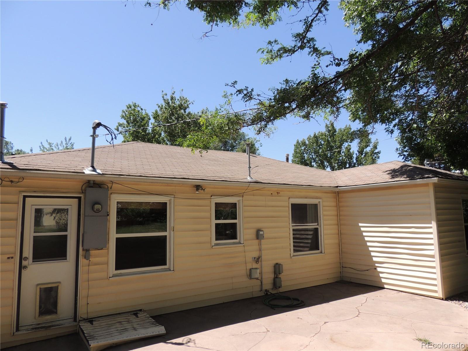 6066 Sycamore Street, Littleton, CO 80120, 3 Bedrooms Bedrooms, ,1 BathroomBathrooms,Rental,For Rent,Sycamore,REC4715752