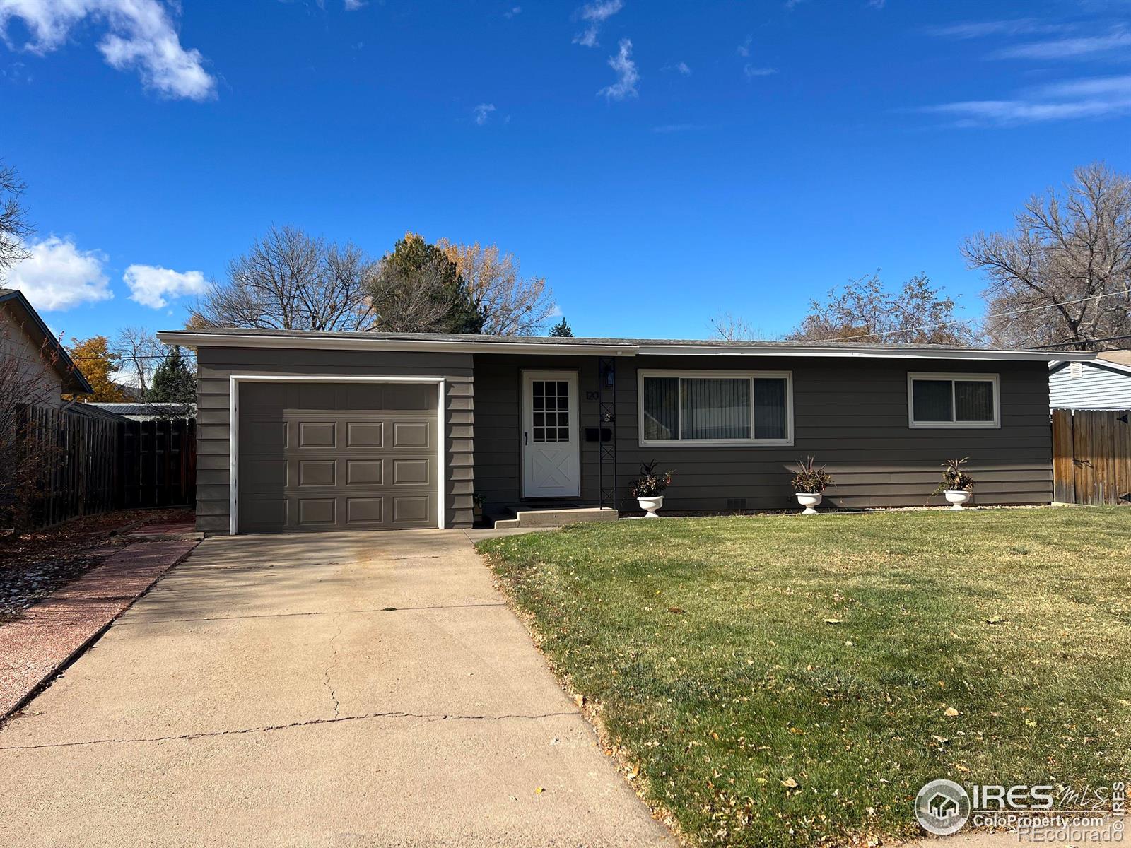 1201 Hillcrest Drive, Fort Collins, CO 80521, 3 Bedrooms Bedrooms, ,1 BathroomBathrooms,Residential,For Sale,Hillcrest,RECIR1022411