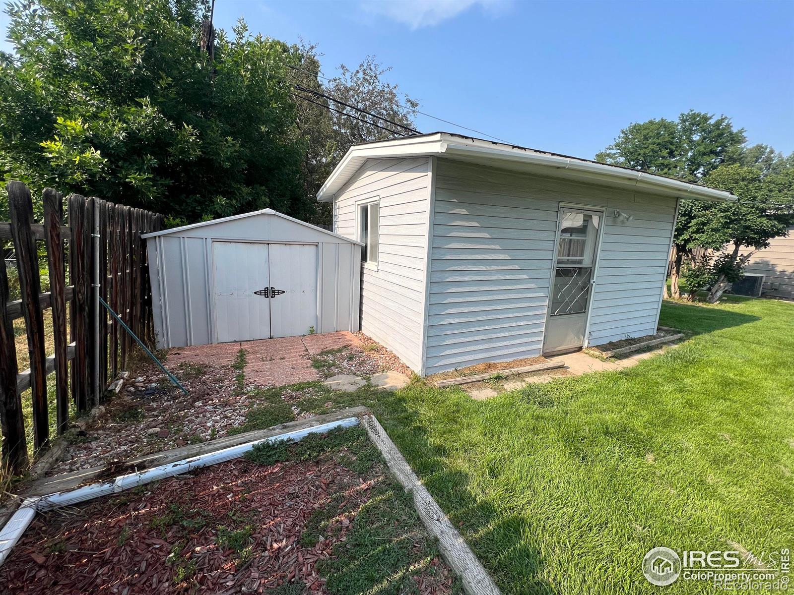 1201 Hillcrest Drive, Fort Collins, CO 80521, 3 Bedrooms Bedrooms, ,1 BathroomBathrooms,Residential,For Sale,Hillcrest,RECIR1022411