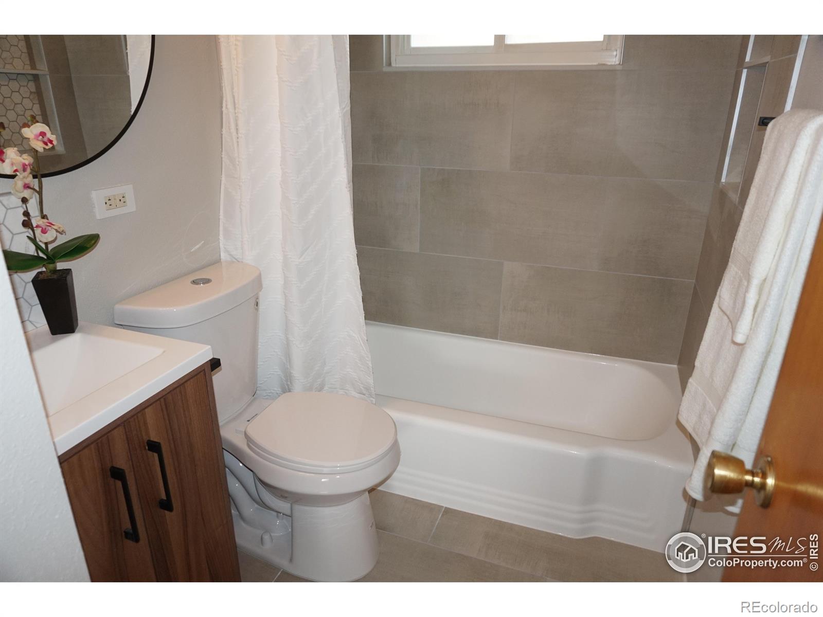 1201 Hillcrest Drive, Fort Collins, CO 80521, 3 Bedrooms Bedrooms, ,1 BathroomBathrooms,Residential,For Sale,Hillcrest,RECIR1022411