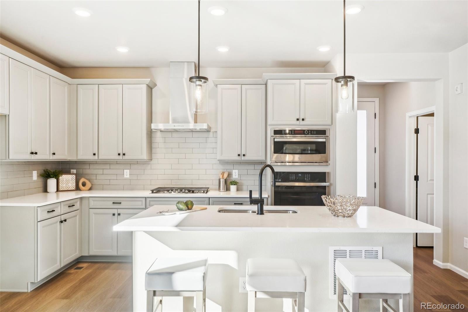 7263 Goldbloom Lane, Littleton, CO 80125, 4 Bedrooms Bedrooms, ,4 BathroomsBathrooms,Residential,For Sale,Goldbloom,REC3932895