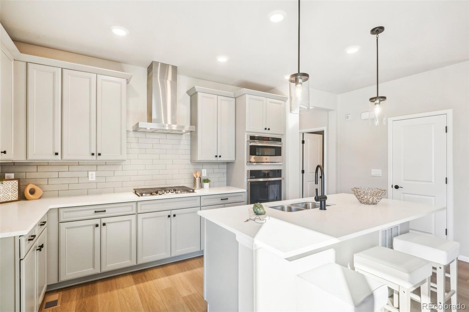 7263 Goldbloom Lane, Littleton, CO 80125, 4 Bedrooms Bedrooms, ,4 BathroomsBathrooms,Residential,For Sale,Goldbloom,REC3932895