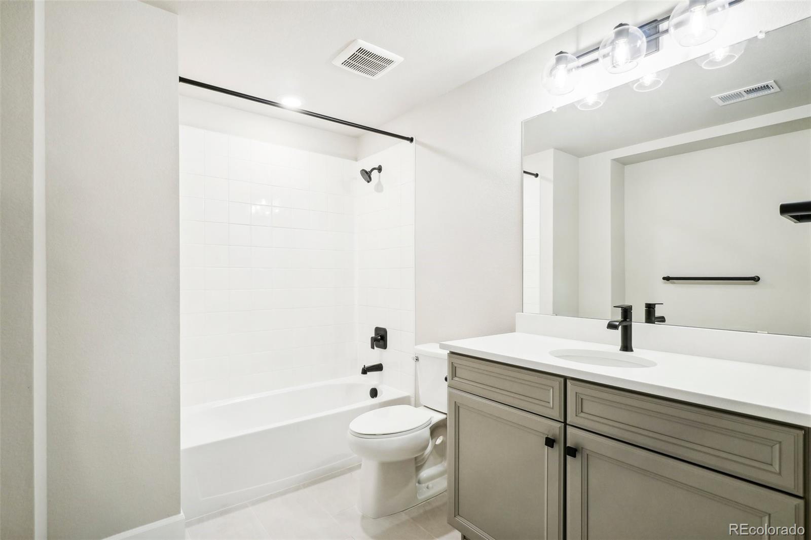 7263 Goldbloom Lane, Littleton, CO 80125, 4 Bedrooms Bedrooms, ,4 BathroomsBathrooms,Residential,For Sale,Goldbloom,REC3932895