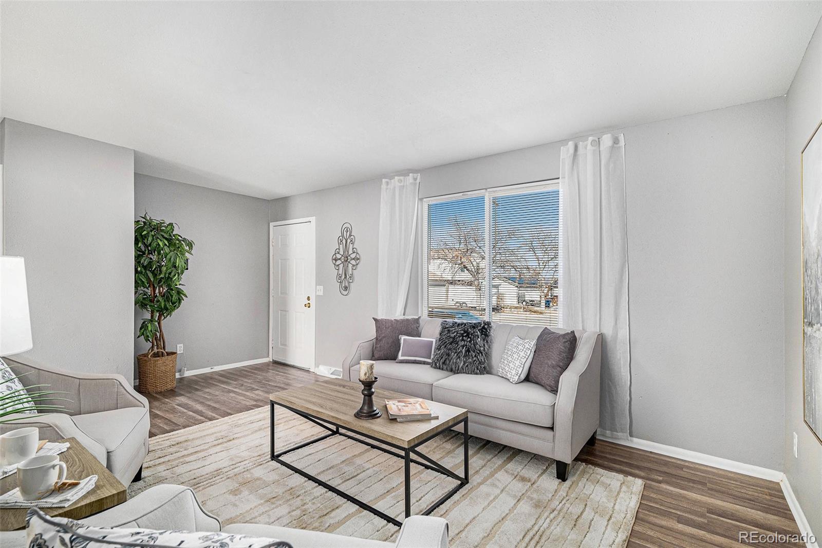 16720 Layton Avenue, Aurora, CO 80015, 4 Bedrooms Bedrooms, ,2 BathroomsBathrooms,Residential,For Sale,Layton,REC2066915