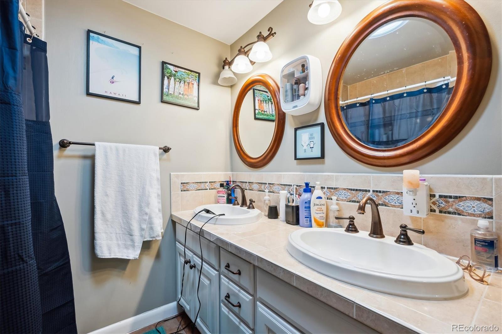 3320 Yarrow Street, Wheat Ridge, CO 80033, 4 Bedrooms Bedrooms, ,3 BathroomsBathrooms,Income,For Sale,Yarrow,REC7210086