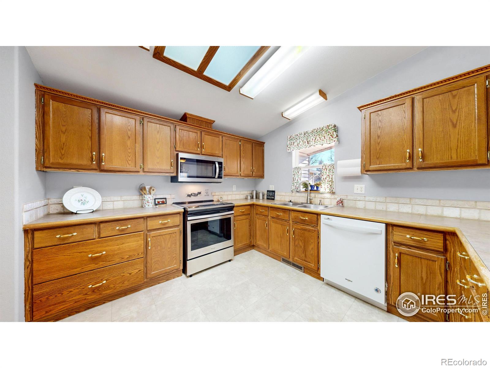 807 Sunchase Drive, Fort Collins, CO 80524, 2 Bedrooms Bedrooms, ,2 BathroomsBathrooms,Residential,For Sale,Sunchase,RECIR1022555