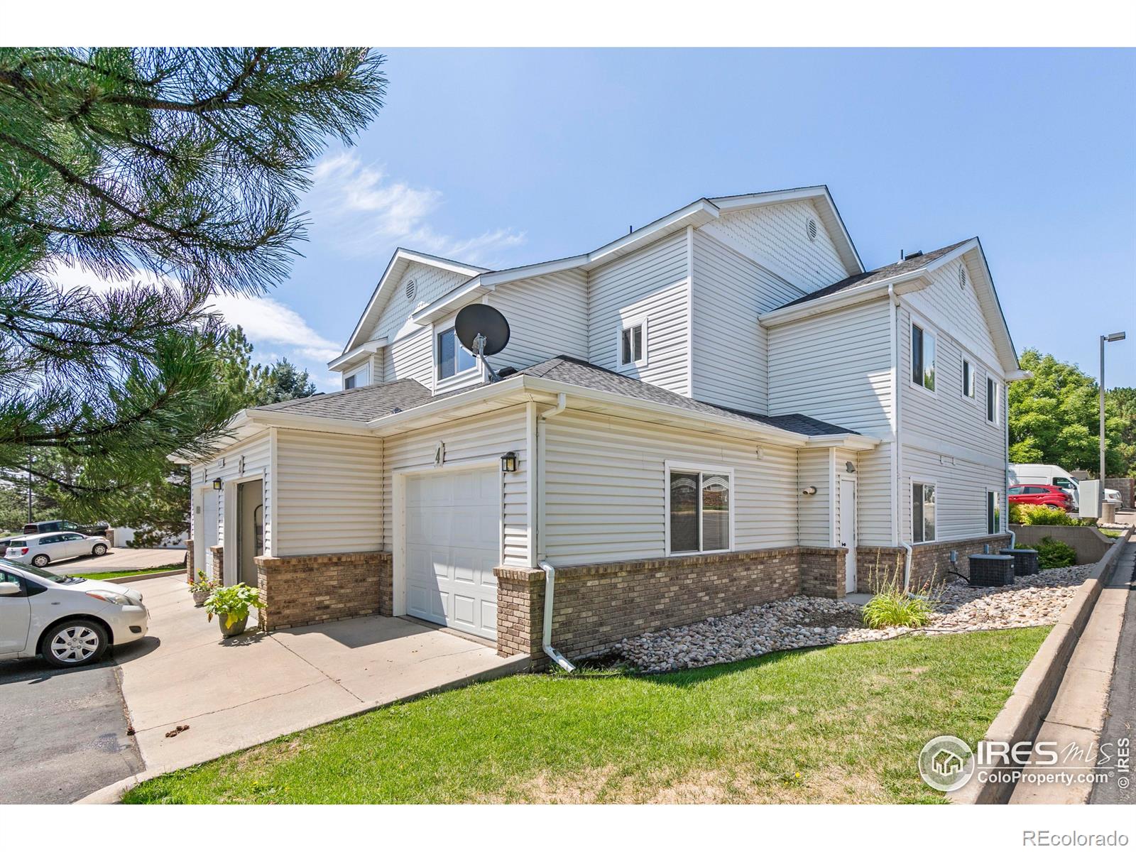 950 52nd Ave Ct #4, Greeley, CO 80634, 2 Bedrooms Bedrooms, ,2 BathroomsBathrooms,Residential,For Sale,52nd,RECIR1022516