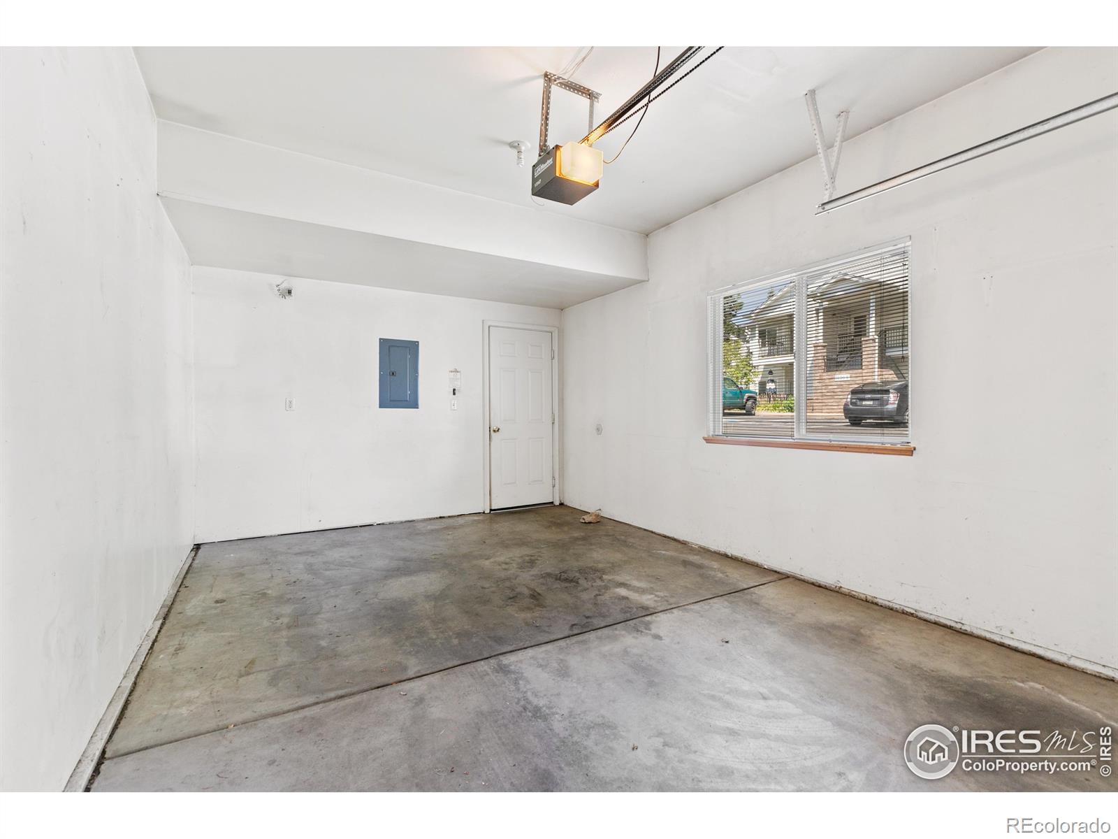 950 52nd Ave Ct #4, Greeley, CO 80634, 2 Bedrooms Bedrooms, ,2 BathroomsBathrooms,Residential,For Sale,52nd,RECIR1022516