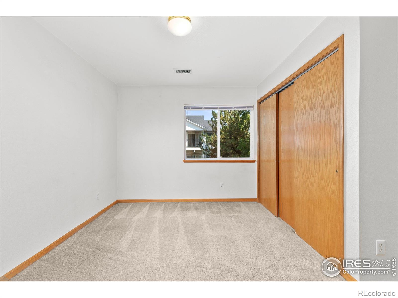 950 52nd Ave Ct #4, Greeley, CO 80634, 2 Bedrooms Bedrooms, ,2 BathroomsBathrooms,Residential,For Sale,52nd,RECIR1022516