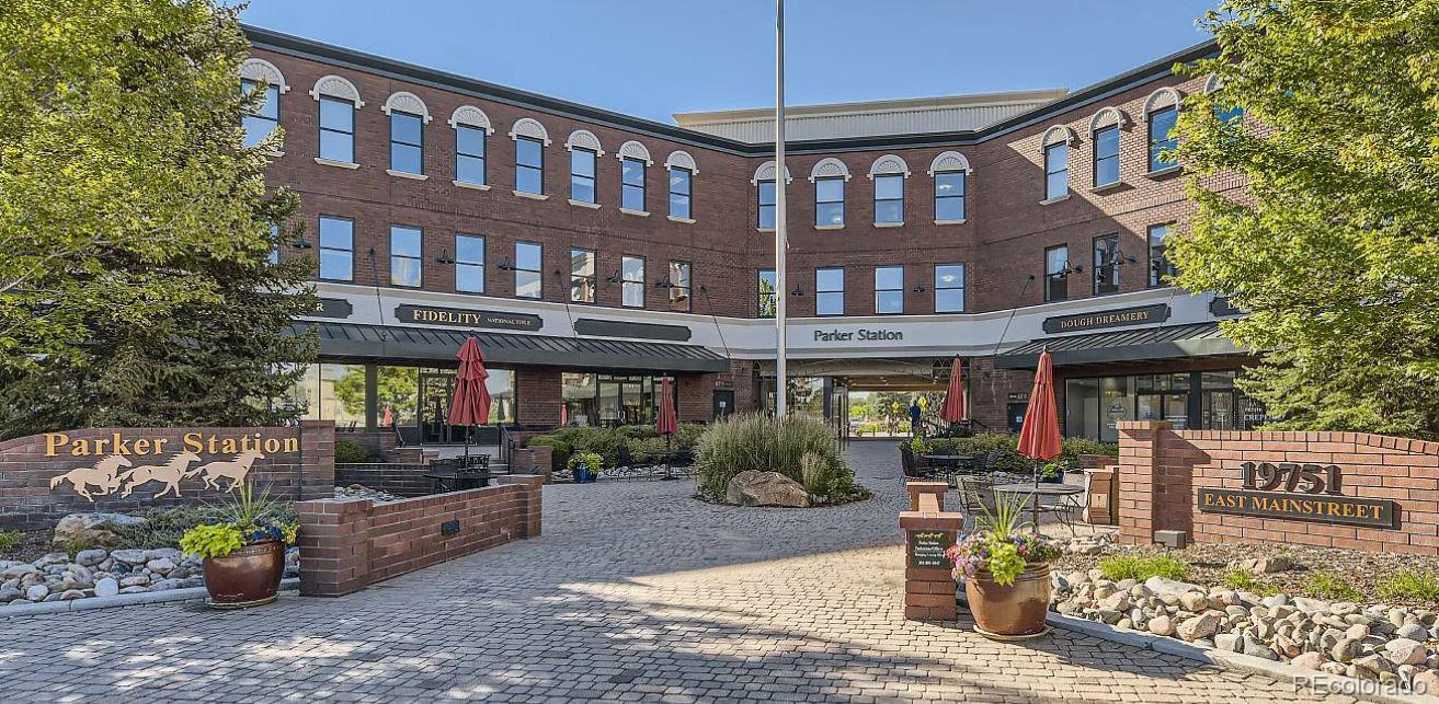 10735 Snowdon Street, Parker, CO 80134, 5 Bedrooms Bedrooms, ,4 BathroomsBathrooms,Residential,For Sale,Snowdon,REC1951810