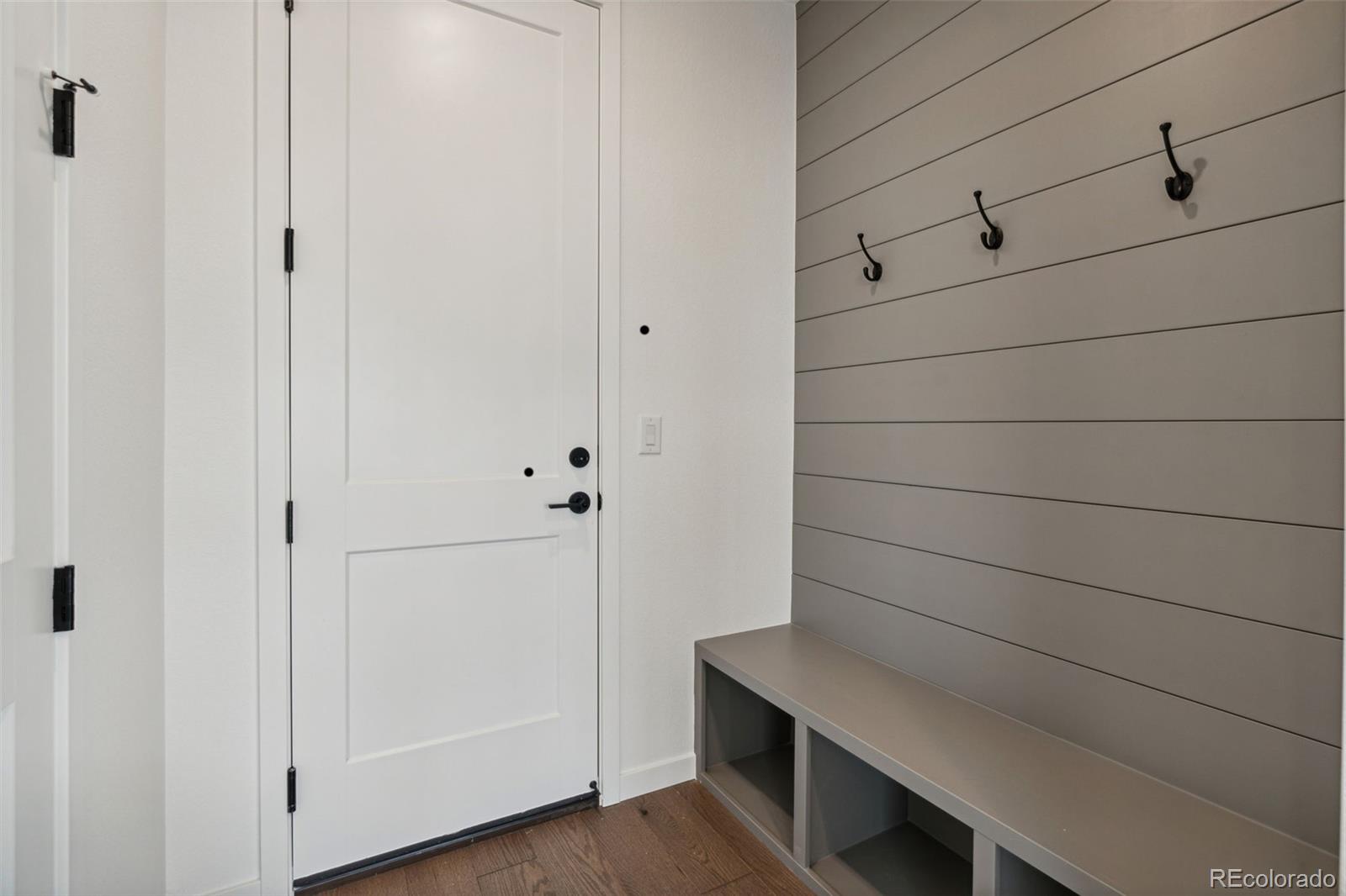 1136 Hillside Lane, Louisville, CO 80027, 6 Bedrooms Bedrooms, ,5 BathroomsBathrooms,Residential,For Sale,Hillside,REC9588905