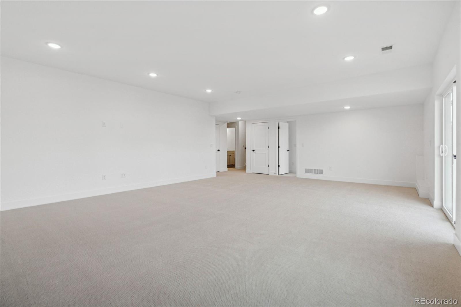 1136 Hillside Lane, Louisville, CO 80027, 6 Bedrooms Bedrooms, ,5 BathroomsBathrooms,Residential,For Sale,Hillside,REC9588905