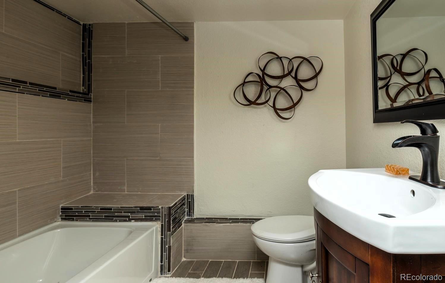 4542 Sheridan Boulevard, Denver, CO 80212, 2 Bedrooms Bedrooms, ,2 BathroomsBathrooms,Residential,For Sale,Sheridan,REC9224172