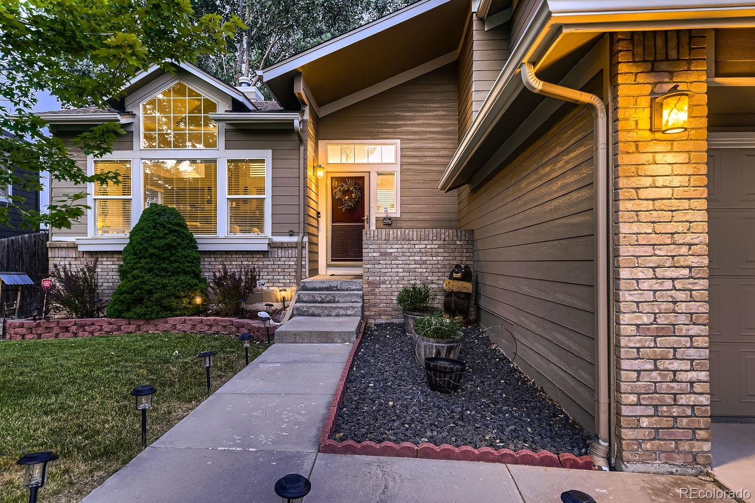 6582 Taft Way, Littleton, CO 80127, 4 Bedrooms Bedrooms, ,3 BathroomsBathrooms,Residential,For Sale,Taft,REC8280126