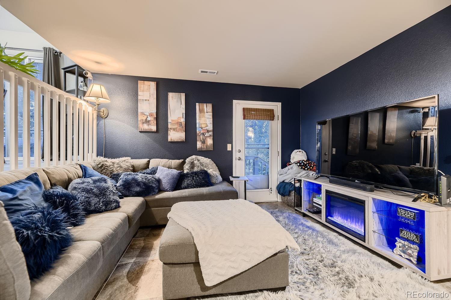 6582 Taft Way, Littleton, CO 80127, 4 Bedrooms Bedrooms, ,3 BathroomsBathrooms,Residential,For Sale,Taft,REC8280126