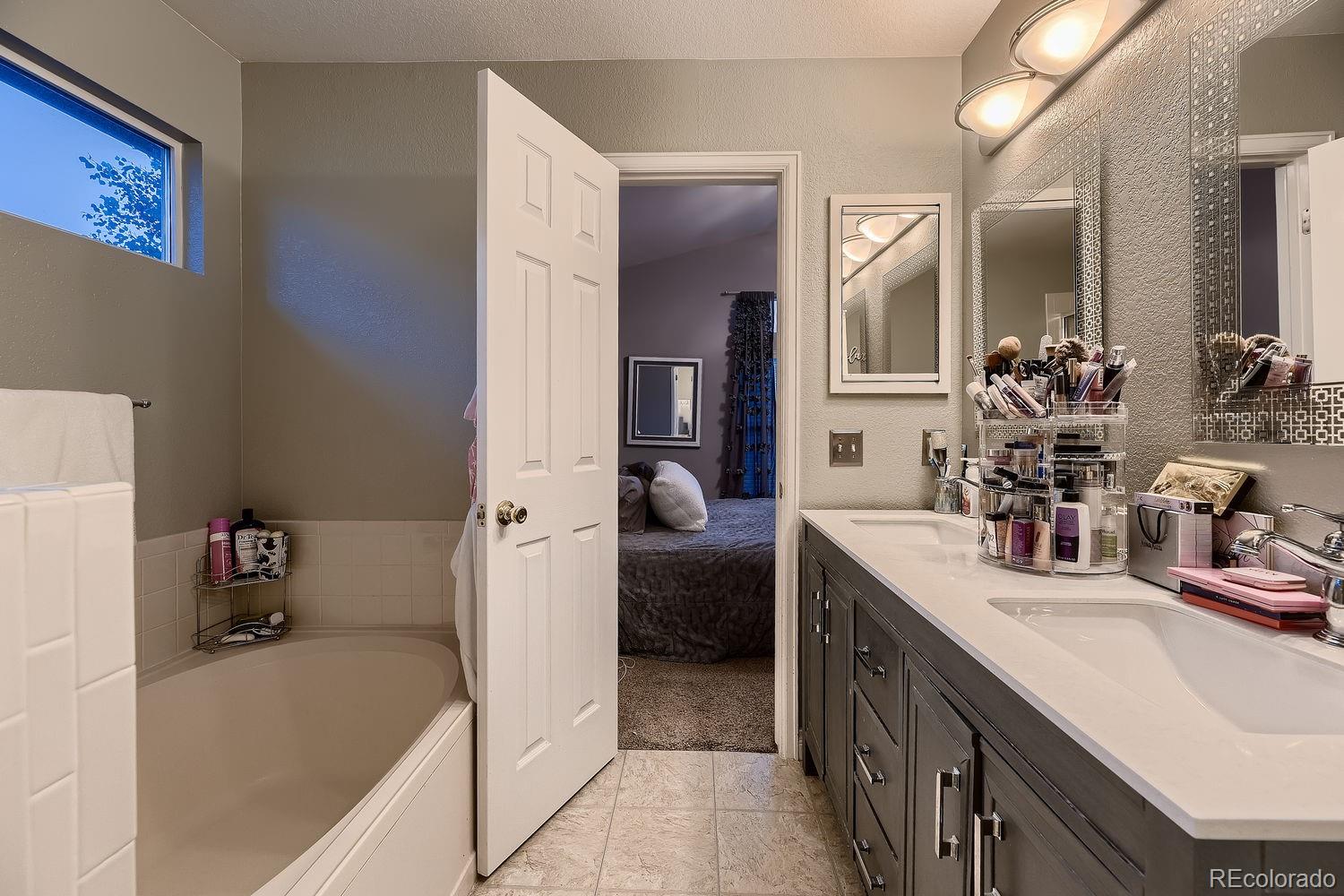 6582 Taft Way, Littleton, CO 80127, 4 Bedrooms Bedrooms, ,3 BathroomsBathrooms,Residential,For Sale,Taft,REC8280126