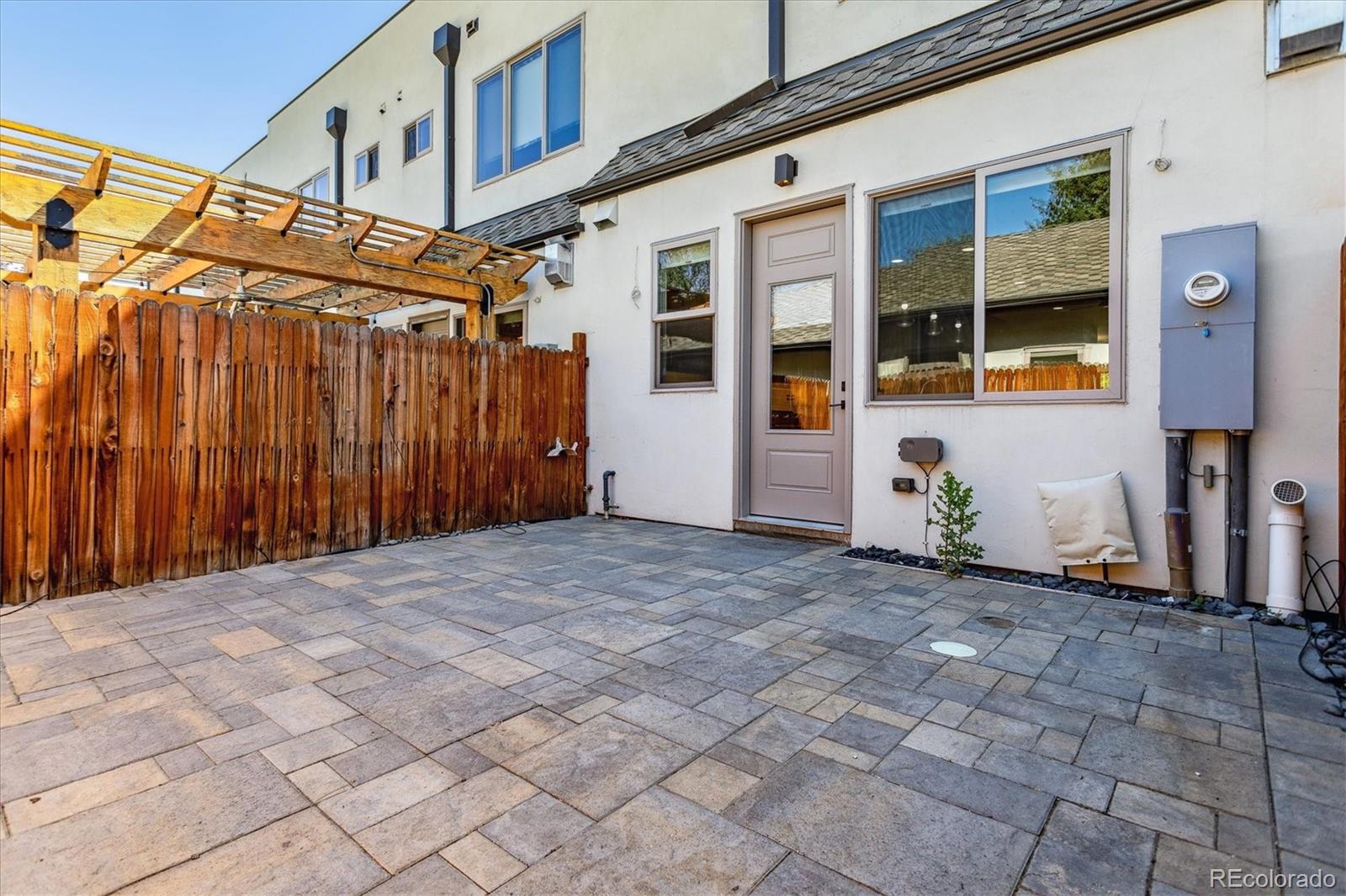 Restricted Address, 3 Bedrooms Bedrooms, ,4 BathroomsBathrooms,Residential,For Sale,Elm,REC8457153