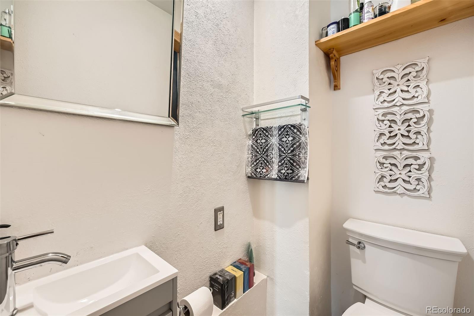 19344 Purdue Circle, Aurora, CO 80013, 3 Bedrooms Bedrooms, ,2 BathroomsBathrooms,Residential,For Sale,Purdue,REC7415475