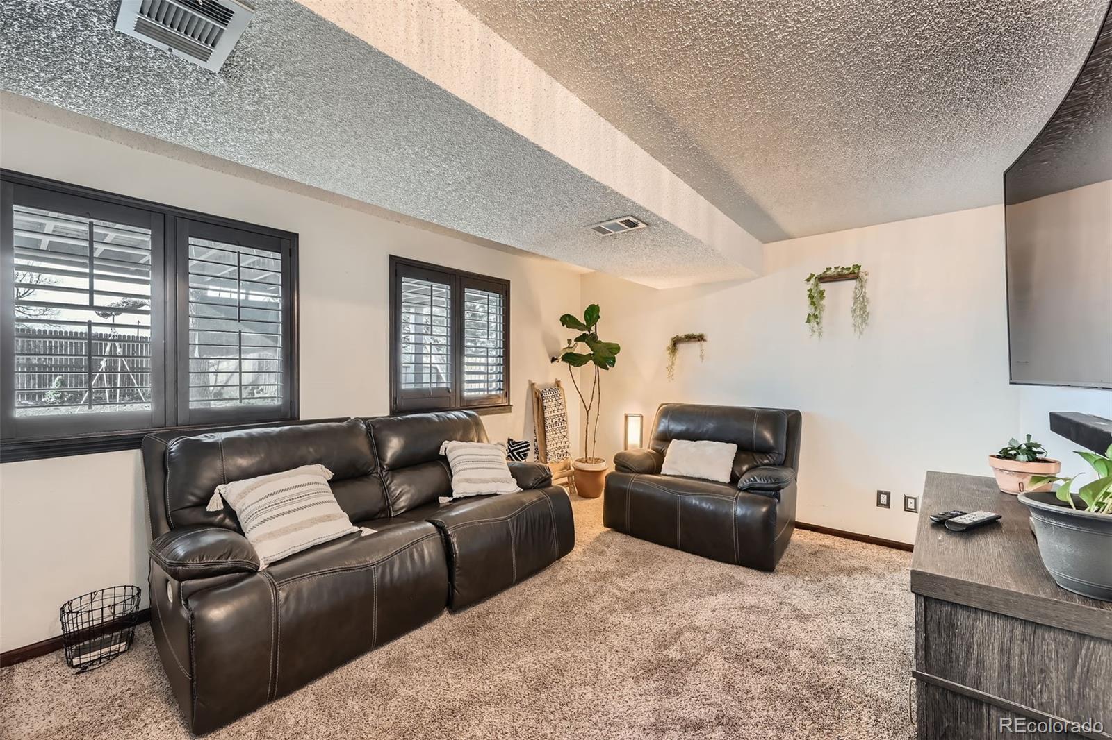 19344 Purdue Circle, Aurora, CO 80013, 3 Bedrooms Bedrooms, ,2 BathroomsBathrooms,Residential,For Sale,Purdue,REC7415475