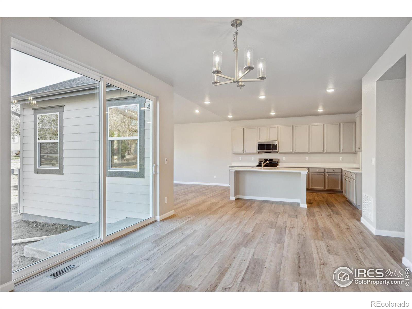 16900 McKay Drive, Mead, CO 80542, 3 Bedrooms Bedrooms, ,4 BathroomsBathrooms,Residential,For Sale,McKay,RECIR1022875