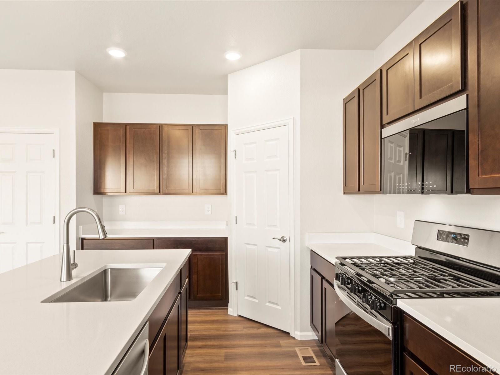 1039 Odessa Lake Road, Severance, CO 80550, 4 Bedrooms Bedrooms, ,3 BathroomsBathrooms,Residential,For Sale,Odessa Lake,REC1550574