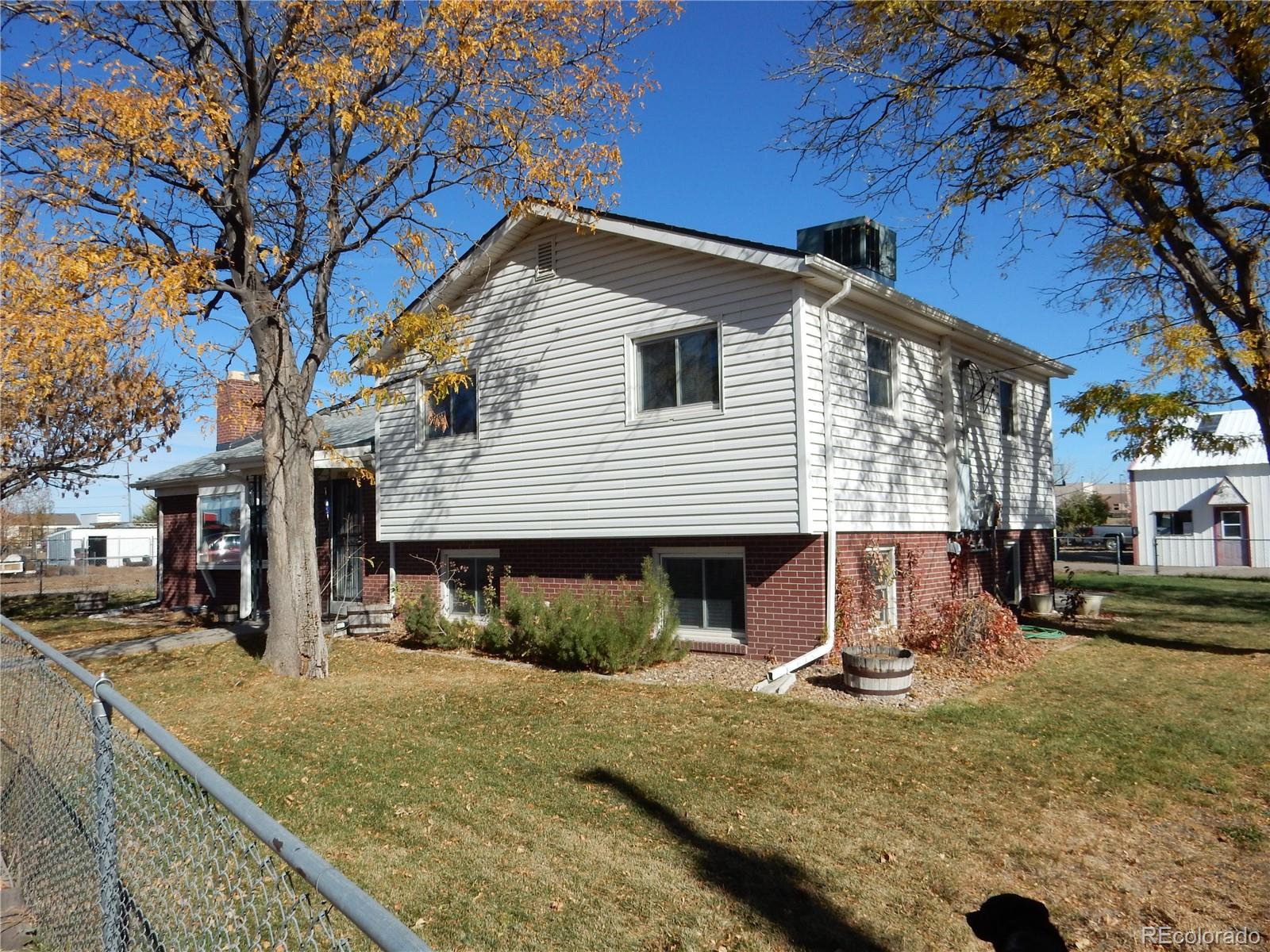 19200 Smith Road, Aurora, CO 80011, 4 Bedrooms Bedrooms, ,3 BathroomsBathrooms,Residential,For Sale,Smith,REC6557742