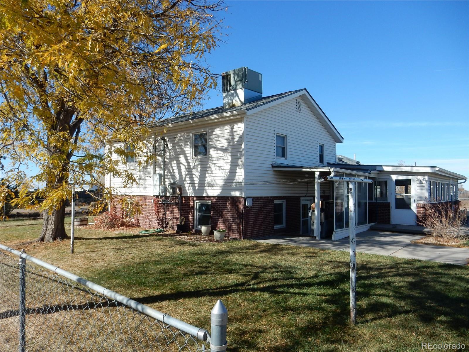 19200 Smith Road, Aurora, CO 80011, 4 Bedrooms Bedrooms, ,3 BathroomsBathrooms,Residential,For Sale,Smith,REC6557742