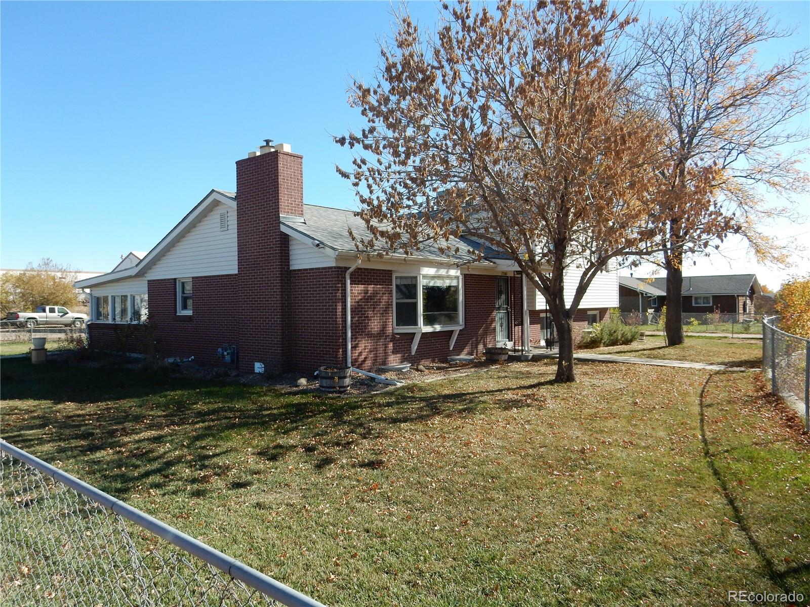 19200 Smith Road, Aurora, CO 80011, 4 Bedrooms Bedrooms, ,3 BathroomsBathrooms,Residential,For Sale,Smith,REC6557742