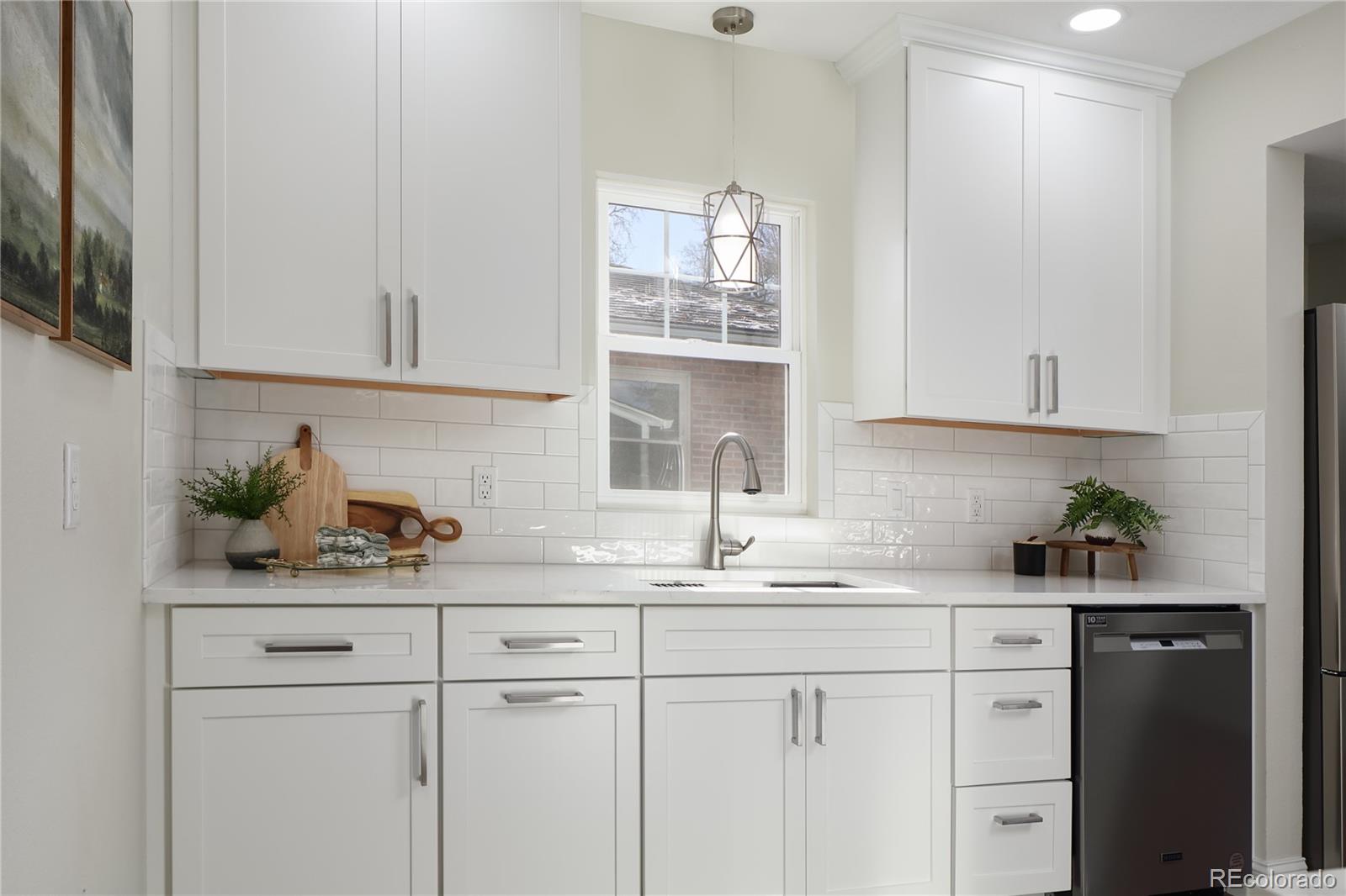 Restricted Address, 3 Bedrooms Bedrooms, ,4 BathroomsBathrooms,Residential,For Sale,Collyer,REC2396717