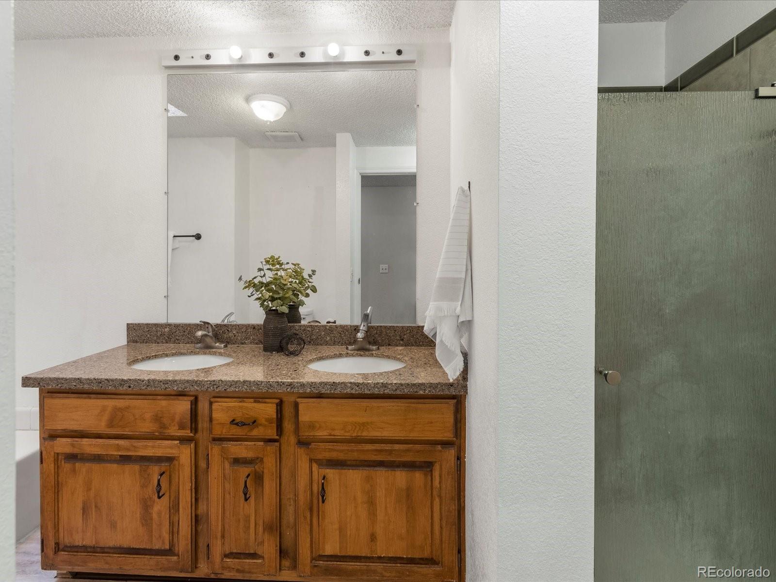 11555 70th Place #E, Arvada, CO 80004, 3 Bedrooms Bedrooms, ,2 BathroomsBathrooms,Residential,For Sale,70th,REC2341142