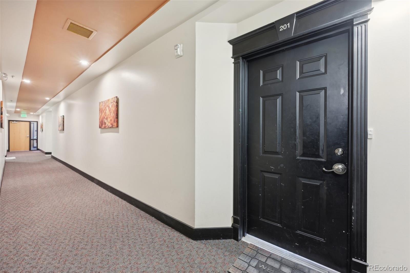 722 Washington Avenue #201, Golden, CO 80401, 2 Bedrooms Bedrooms, ,2 BathroomsBathrooms,Residential,For Sale,Washington,REC5578039