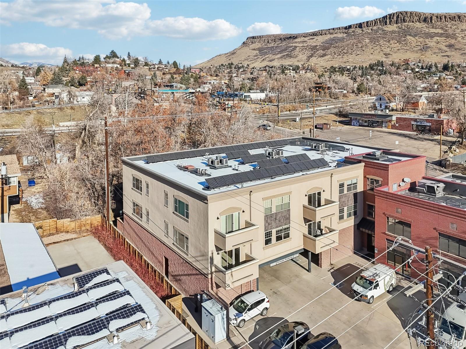 722 Washington Avenue #201, Golden, CO 80401, 2 Bedrooms Bedrooms, ,2 BathroomsBathrooms,Residential,For Sale,Washington,REC5578039