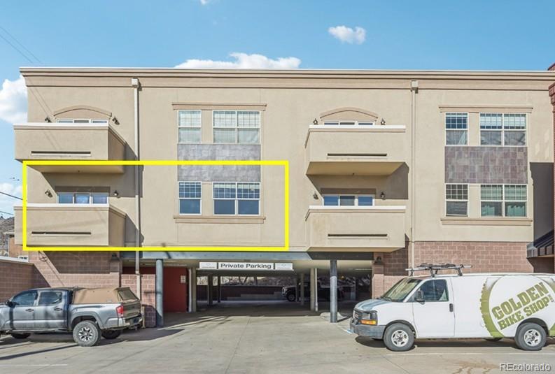 722 Washington Avenue #201, Golden, CO 80401, 2 Bedrooms Bedrooms, ,2 BathroomsBathrooms,Residential,For Sale,Washington,REC5578039