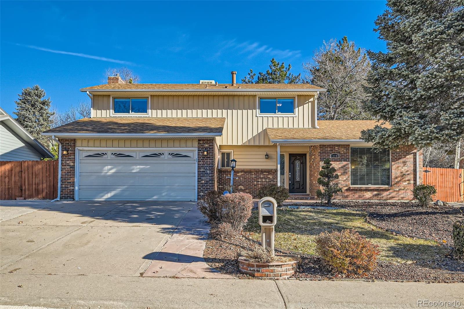 11191 Harvard Drive, Aurora, CO 80014, 5 Bedrooms Bedrooms, ,4 BathroomsBathrooms,Residential,For Sale,Harvard,REC5698716