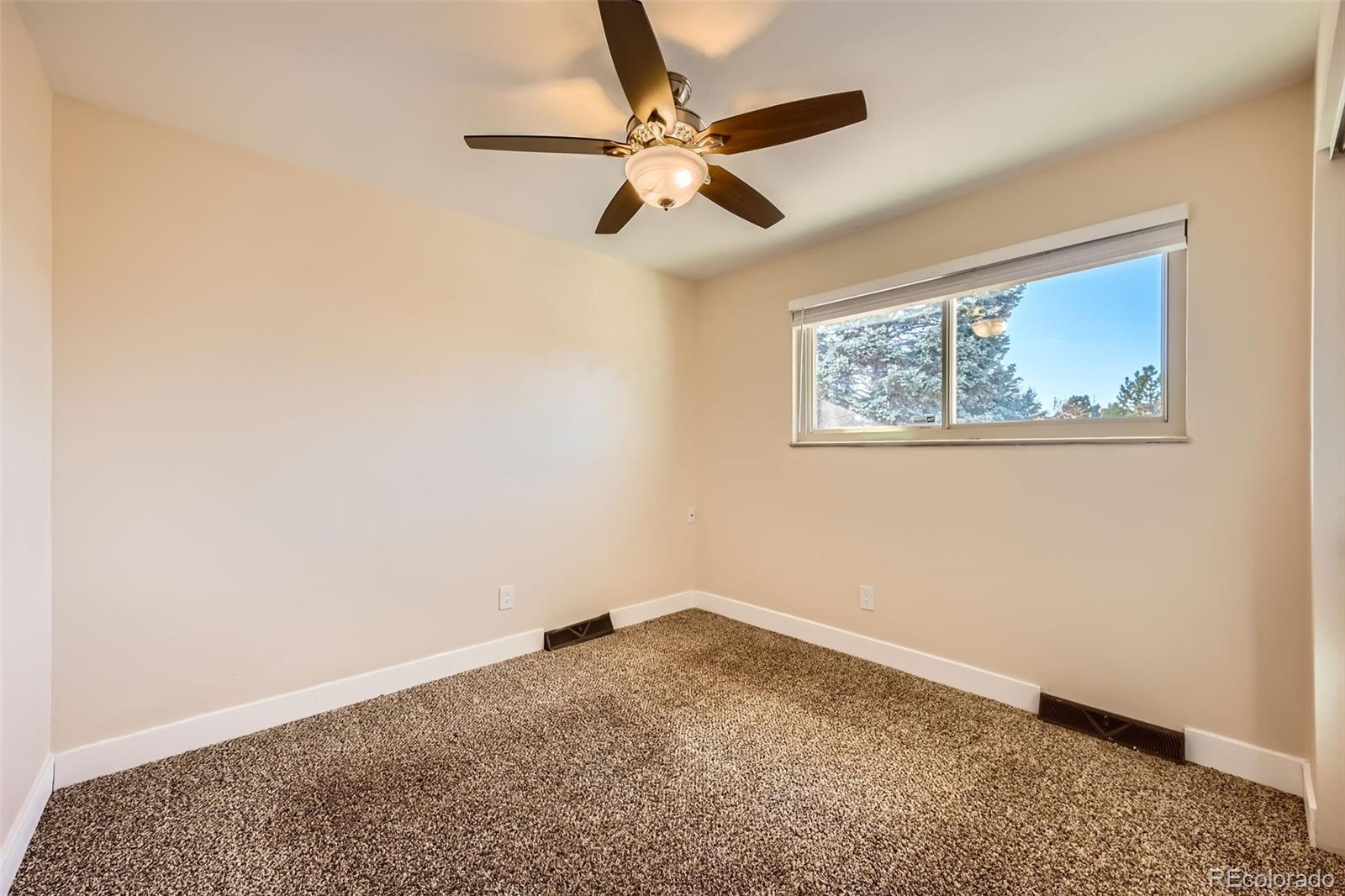 11191 Harvard Drive, Aurora, CO 80014, 5 Bedrooms Bedrooms, ,4 BathroomsBathrooms,Residential,For Sale,Harvard,REC5698716