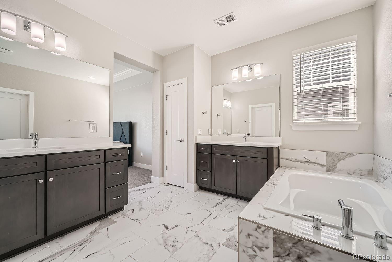 7060 Uriah Street, Aurora, CO 80016, 5 Bedrooms Bedrooms, ,4 BathroomsBathrooms,Residential,For Sale,Uriah,REC8927441