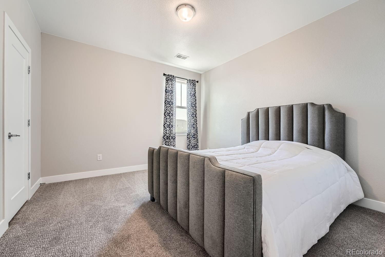 7060 Uriah Street, Aurora, CO 80016, 5 Bedrooms Bedrooms, ,4 BathroomsBathrooms,Residential,For Sale,Uriah,REC8927441