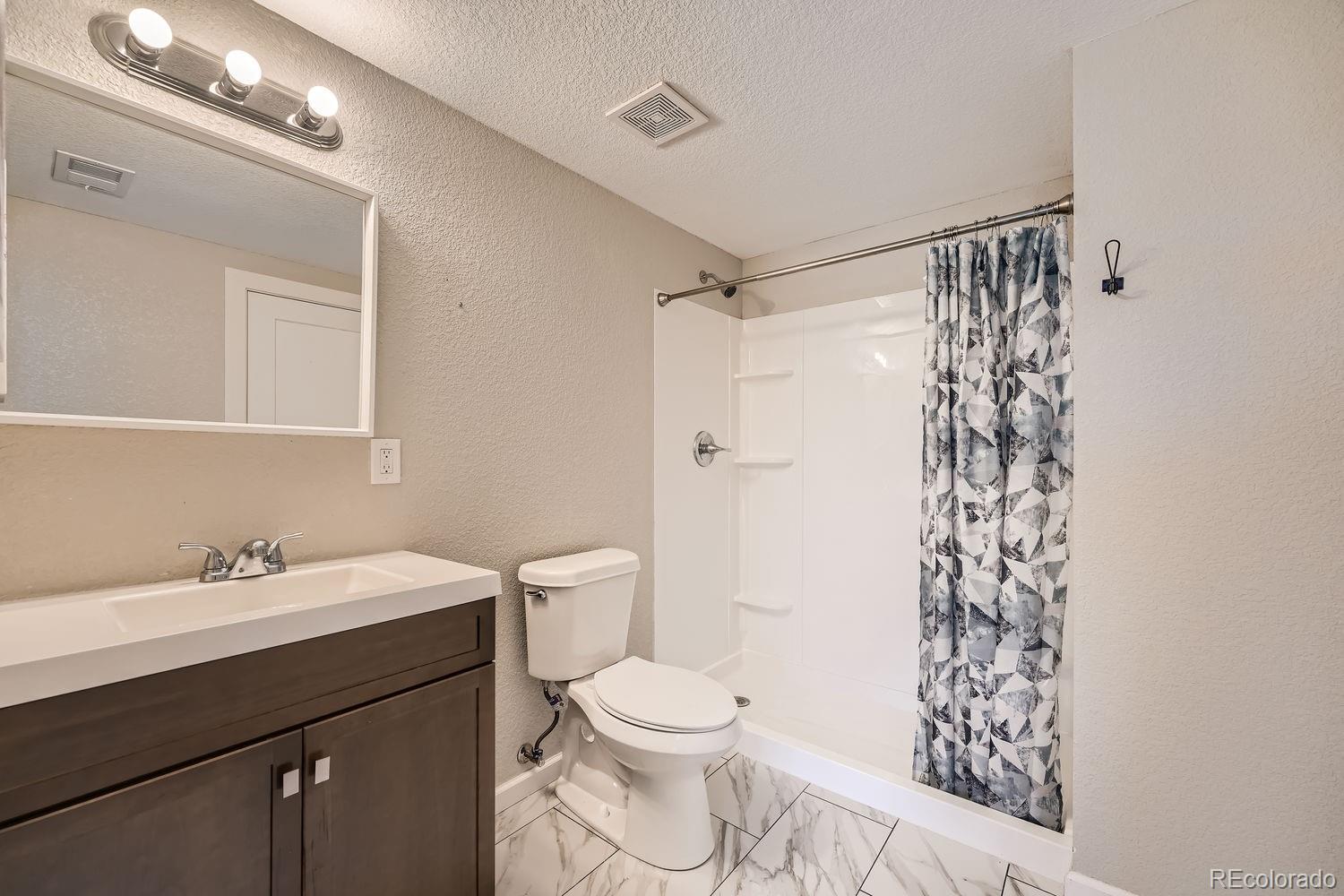 7060 Uriah Street, Aurora, CO 80016, 5 Bedrooms Bedrooms, ,4 BathroomsBathrooms,Residential,For Sale,Uriah,REC8927441