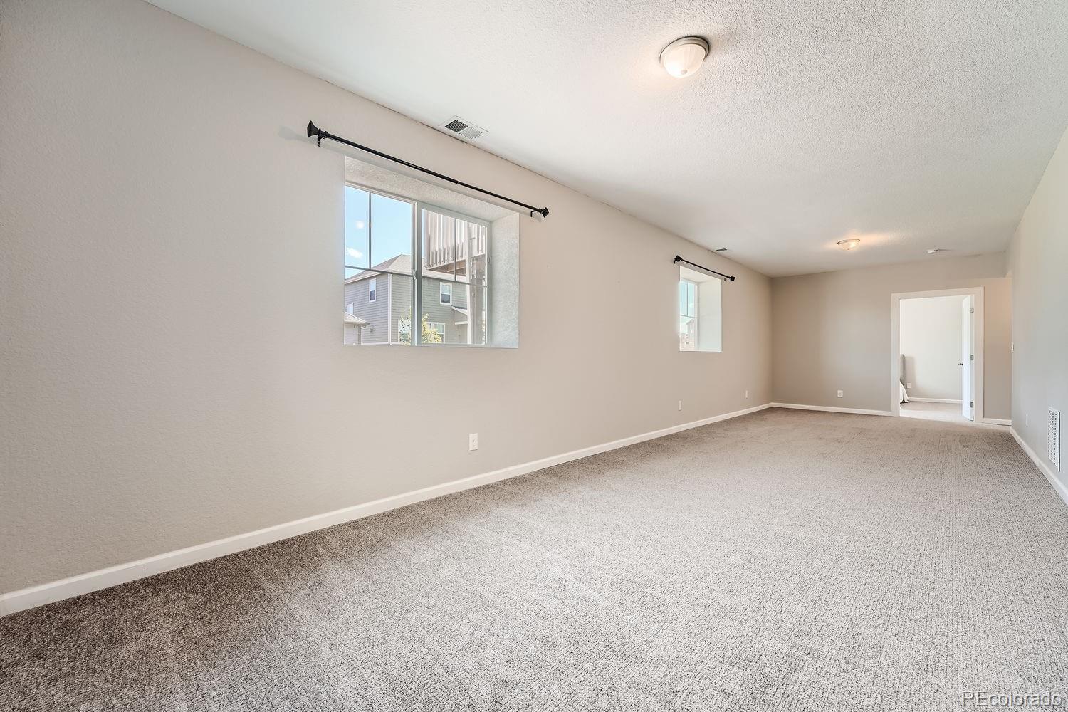 7060 Uriah Street, Aurora, CO 80016, 5 Bedrooms Bedrooms, ,4 BathroomsBathrooms,Residential,For Sale,Uriah,REC8927441